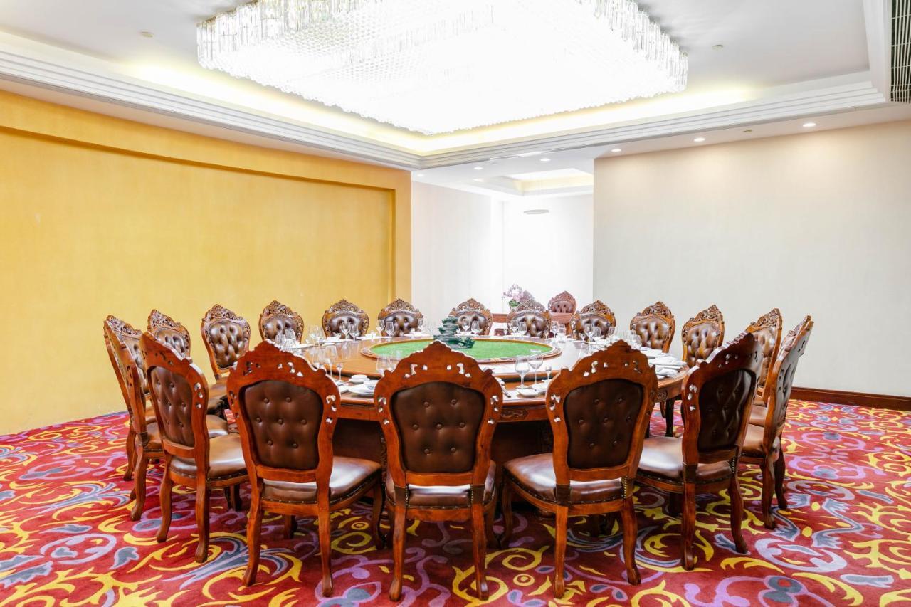 Changchun Warren Hotel Екстер'єр фото